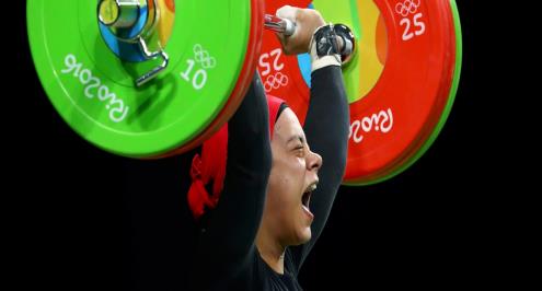 بالصور.. ساعة واحدة فصلت بين صدمة "رسوب" سارة سمير ولحظة تتويجها بميدالية أوليمبية